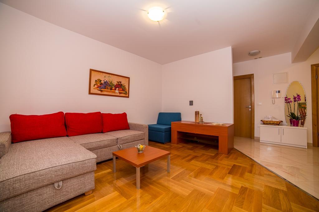 Apartments Kristina Makarska Zimmer foto